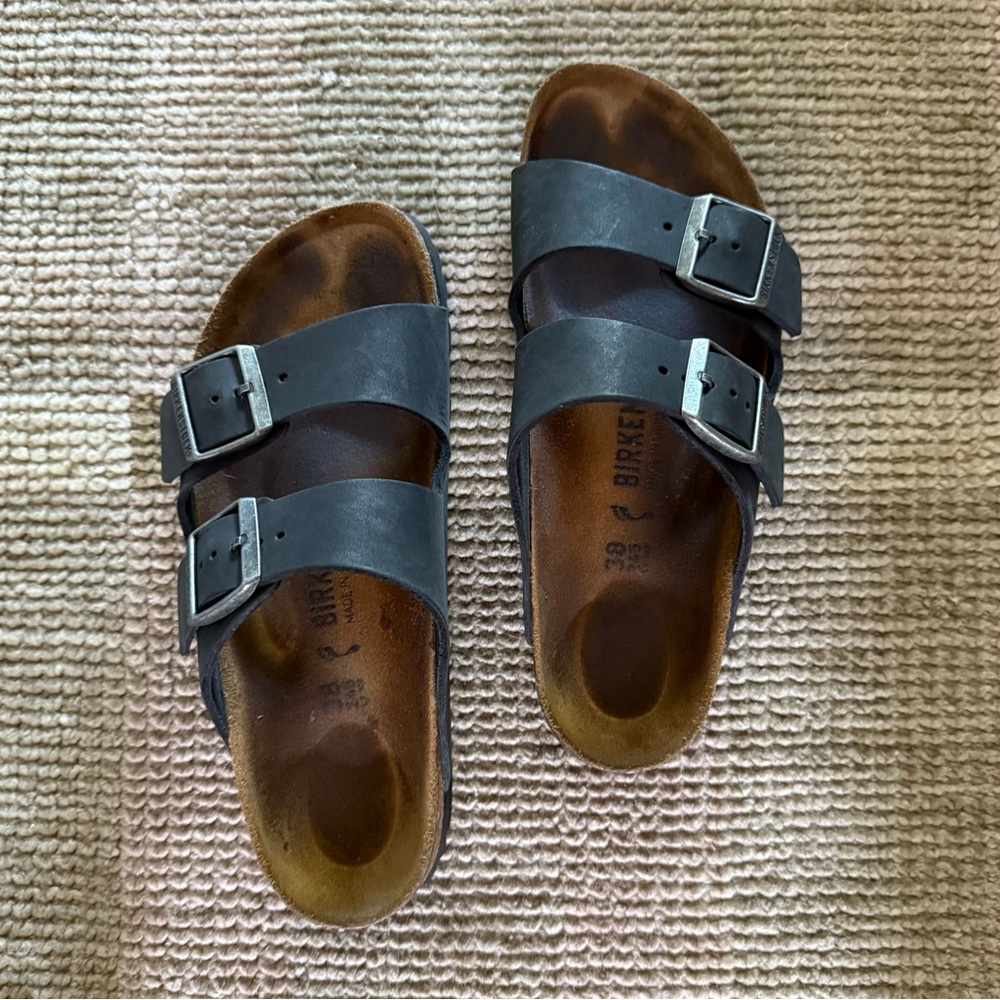 Birkenstock Arizona Oiled Leather (Unisex) Sandals